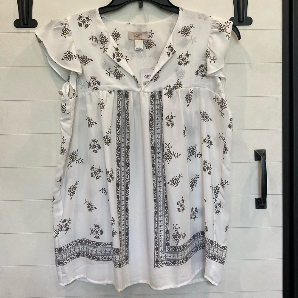 NWT Loft Flutter Sleeve Blouse Small
